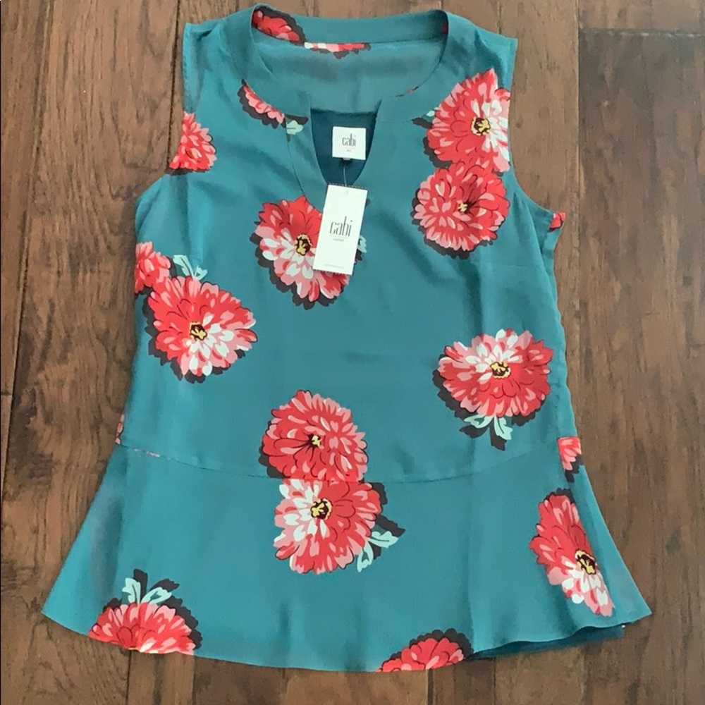CABI SLEEVELESS BLOUSE